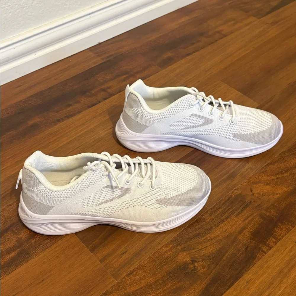 SHEIN White Mesh Walking Shoes Size 41 Lightweight Breathable Casual Sneakers